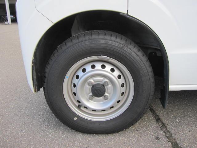 エブリイ ＰＣリミテッド　４ＷＤ　４ＡＴ　パワーウィンドゥ　セキュリティーアラーム　　ＥＴＣ装備　運転席エアバッグ　助手席エアバッグ　横滑り防止装置　キーレスエントリー　パワーステアリング　マニュアルエアコン　ＡＢＳ（41枚目）