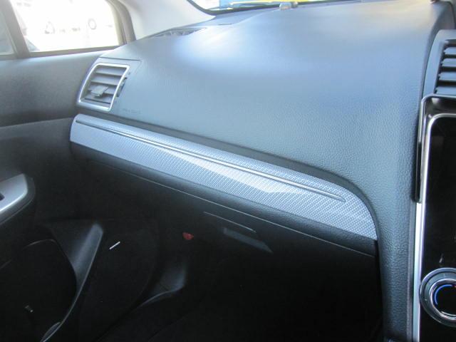 レヴォーグ １．６ＧＴ－Ｓアイサイト　プラウドエディション　アドバンスドセイフティーＰＫＧ　４ＷＤ　ナビ・フルセグＴＶ　　衝突安全ボディ　電動シート　Ｂカメラ　ＥＴＣ車載器　オートライト　ＬＥＤヘッドランプ　横滑り防止装置　盗難防止システム（32枚目）