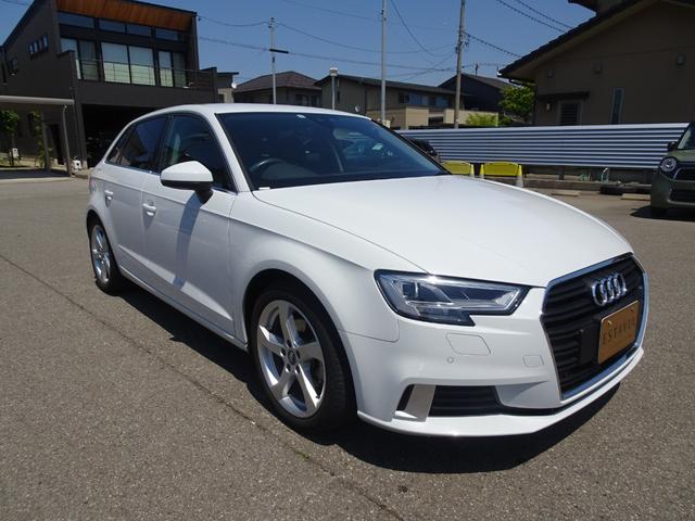 スポーツバック1.4TFSI スポーツ ラグジュアリーP 純正ナビTV バックカメラ アダプティブクルーズ レーンアシスト ブラインドスポットモニター LEDオートハイビーム ETC スマートキー2個 純正17インチAW(11枚目)