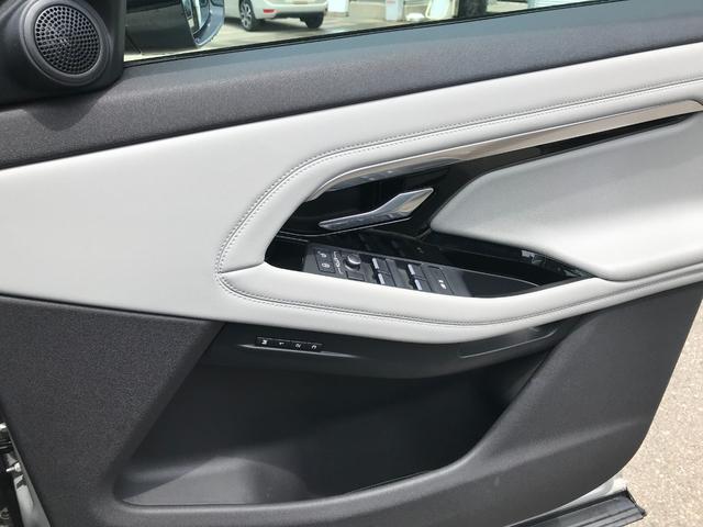 レンジローバーイヴォーク Ｓ　４ＷＤ　ドライバーアシストＰ　レザーシートヒーター　ナビＴＶ全方位カメラ　プレミアムＬＥＤ　アダプティブクルーズ　レーン／サイドアシスト　デジタルメーター　パワーバックドア　デジタルミラー　２０ＡＷ（29枚目）