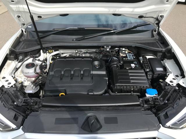 Ｑ３ ３５ＴＤＩクワトロアドバンスド　ワンオーナー車　純正ナビ　オートハイビームＬＥＤ　ブラックレザー　パワーシート　パワーバックドア　レーダーブレーキ　レーンアシスト　アダプタクルコン　全方位カメラ　アンビエントライト　インテリキー２個（42枚目）
