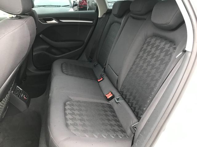 Ａ３ スポーツバック１．４ＴＦＳＩ　純正ナビＴＶ　バックカメラ　前後ソナー　ＬＥＤオート　ＡＣＣ　　純正１６インチＡＷ　デジタルインナーミラー　インテリキー２個　ＥＴＣ（21枚目）