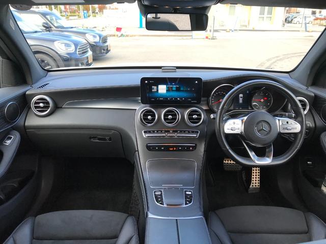 ＧＬＣ ＧＬＣ２２０ｄ　４マチック　ＡＭＧライン　パノラマサンルーフ　純正ナビＴＶ　全方位カメラ　ＬＥＤオートハイビーム　ハーフレザー電動シート　シートヒーター　ＡＣＣ　アクティブレーンアシスト　ブラインドスポットＭ　パワーバックドア　純正１９アルミ（6枚目）