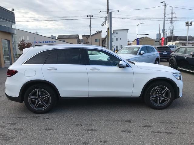 ＧＬＣ ＧＬＣ２２０ｄ　４マチック　ＡＭＧライン　パノラマサンルーフ　純正ナビＴＶ　全方位カメラ　ＬＥＤオートハイビーム　ハーフレザー電動シート　シートヒーター　ＡＣＣ　アクティブレーンアシスト　ブラインドスポットＭ　パワーバックドア　純正１９アルミ（10枚目）