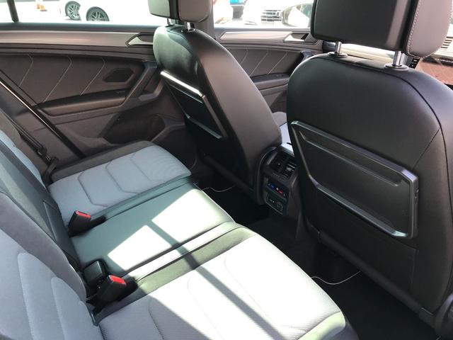 ティグアン TDI 4モーション Rライン ナビTV全方位カメラ アダプティブクルーズ レーンアシスト ブラインドスポットM デジタルメーター ヘッドアップディスプレイ パワーバックドア シートヒーター 19AW スマートキー2個(18枚目)