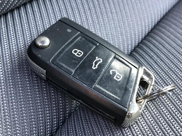 ティグアン TDI 4モーション Rライン ナビTV全方位カメラ アダプティブクルーズ レーンアシスト ブラインドスポットM デジタルメーター ヘッドアップディスプレイ パワーバックドア シートヒーター 19AW スマートキー2個(34枚目)