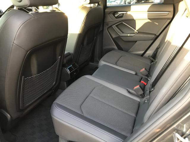 Ｑ３スポーツバック ３５ＴＦＳＩ　Ｓライン　ワンオーナー　純正ナビＴＶ　ＬＥＤオートハイビーム　バーチャルコックピット　レーダブレーキ　レーンアシスト　ＡＣＣ　パワーバックドア　前後ソナー　ダインヒルコントロール　バックカメラ　純正１９ＡＷ（22枚目）