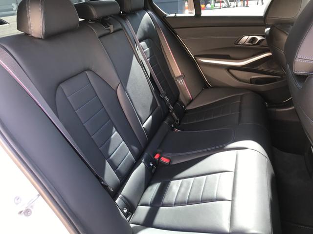 3シリーズ 320dxDriveMスポーツエディションサンライズ 純正ナビアルパインフルセグTV バックカメラ ACC アクティブレーンアシスト LEDレーザーライトオートハイビーム ブラックレザーシート パワーシート シートヒーター ブラインドスポットモニター(19枚目)