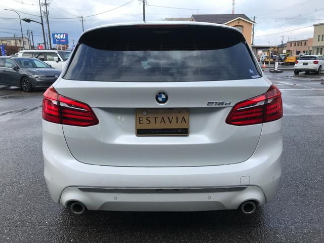 ショールームにも展示しております。室内展示で天候を気にせず、お車をご検討いただけます。