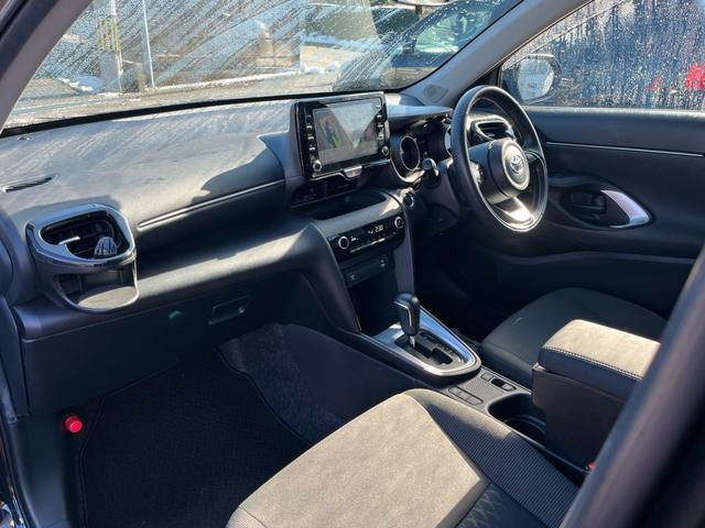 ヤリスクロス Ｇ　ディスプレイオーディオ　中古スタッドレスタイヤ付　全方位カメラ　ＥＴＣ　ドライブレコーダー　スマートキー　ＵＳＢ　Ｂｌｕｅｔｏｏｔｈ（33枚目）