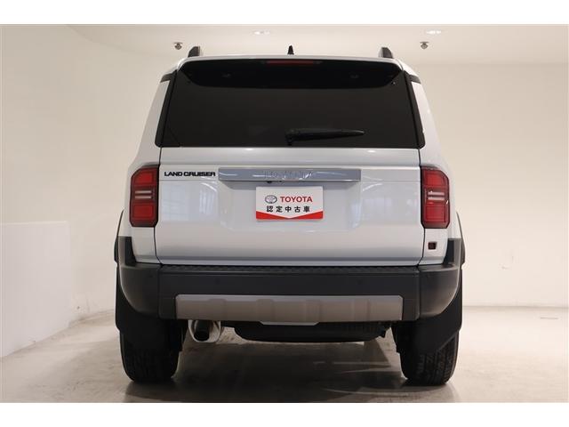 ランドクルーザー２５０ ＶＸ　革シート　サンルーフ　４ＷＤ　フルセグ　ミュージックプレイヤー接続可　バックカメラ　衝突被害軽減システム　ＥＴＣ　ドラレコ　ＬＥＤヘッドランプ　乗車定員７人　３列シート　ワンオーナー（6枚目）