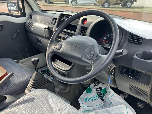 ハイゼットトラック エアコン・パワステ　スペシャル　４ＷＤ　５速マニュアル　エアコン　パワステ　三方開　積載量３５０ｋｇ　ヘッドライトレベライザー（10枚目）