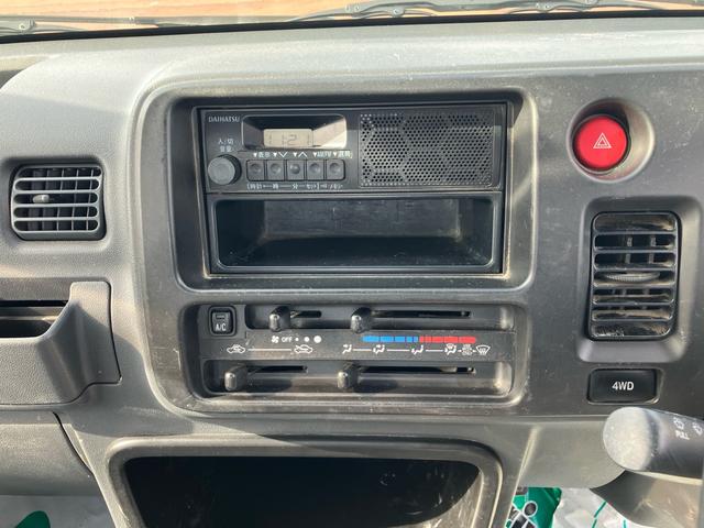 ハイゼットトラック エアコン・パワステ　スペシャル　４ＷＤ　５速マニュアル　エアコン　パワステ　三方開　積載量３５０ｋｇ　ヘッドライトレベライザー（13枚目）