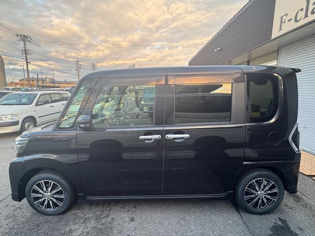 タント カスタムＸ　トップエディションＳＡＩＩＩ　新品タイヤ　ナビ　フルセグ　Ｂｌｕｅｔｏｏｔｈ　バックカメラ　ステアリングスイッチ　両側パワースライドドア　純正アルミ　シートヒーター　アイドリングストップ　スマートアシスト（7枚目）