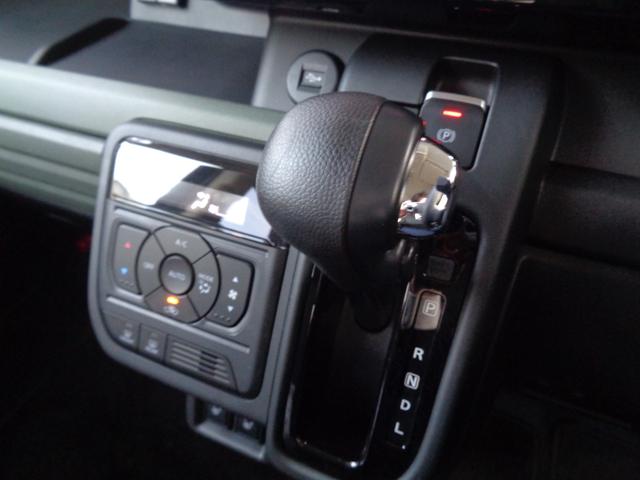 スペーシアギア ハイブリッドＸＺ　９インチナビ／全方位カメラ　両側電動スライドドア　スマートキー　盗難防止システム　バックカメラ　横滑り防止装置　フルフラット　フルセグ　オットマン　衝突安全ボディ　衝突防止システム　ＬＥＤヘッドランプ（22枚目）