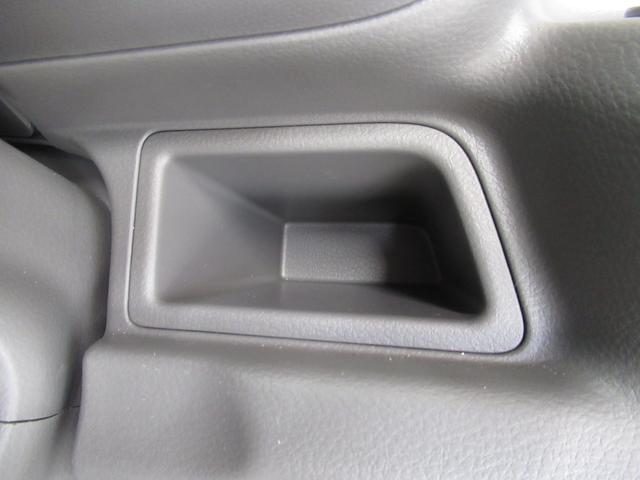 エブリイ PA 4WD/4AT オートライト アイドリングストップ 横滑り防止機能 衝突安全ボディ 4WD 衝突防止システム ABS エアコン パワーステアリング エアバッグ(20枚目)