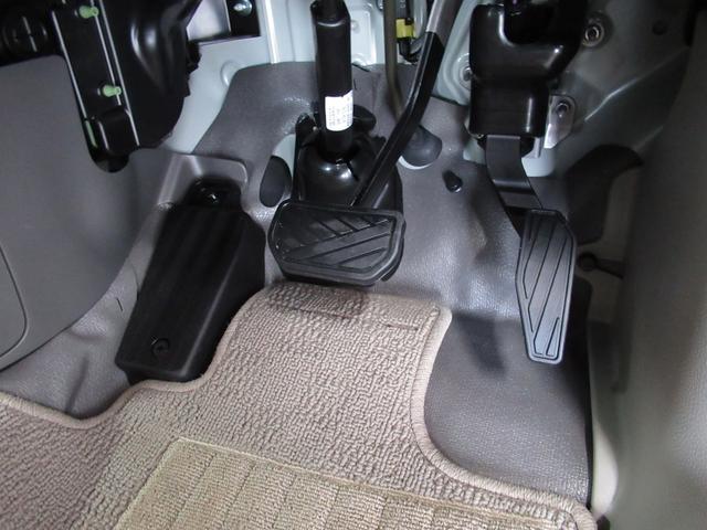 エブリイ PA 4WD/4AT オートライト アイドリングストップ 横滑り防止機能 衝突安全ボディ 4WD 衝突防止システム ABS エアコン パワーステアリング エアバッグ(22枚目)