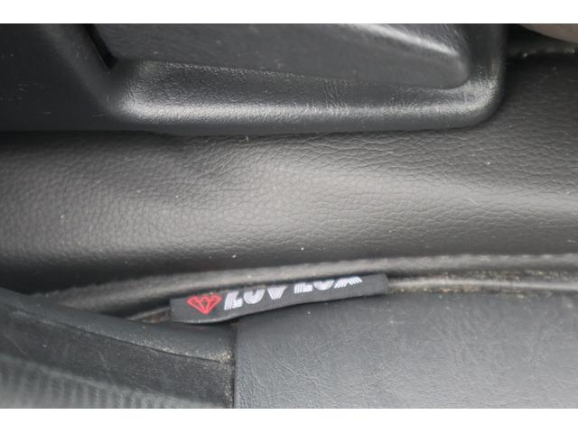 ハイエースバン スーパーＧＬ　５０ＴＨ　アニバーサリーリミテッド　車中泊仕様　ベッドキット　ＦＦヒーター　ユーアイビークルバタフライネット（34枚目）