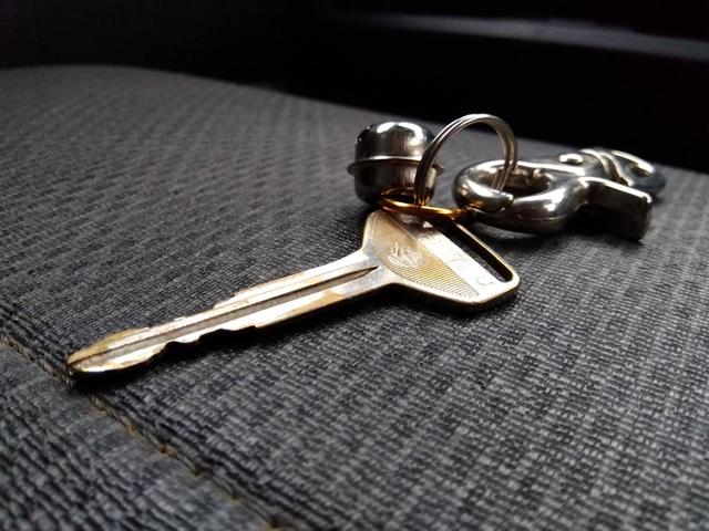 ハイゼットトラック スタンダード 4WD 5速マニュアル エアコン パワステ 衝突被害軽減システム 三方開 ヘッドライトレベライザー(10枚目)