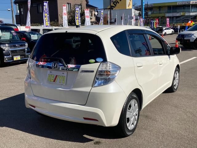 フィットハイブリッド ホンダ スマートセレクション 禁煙車 東京都港区仕入 走行30 963km sdナビ usbポート etc クルーズコントロール オートライト付hidライト 電動格納機能付ウインカーミラー スマートキー オートac シートリフター 富山 フィットハイブリッド ホンダ スマートセレクション 禁煙車 東京都港区仕入 走行30 963km sdナビ usbポート etc クルーズコントロール オートライト付hidライト 電動格納機能付ウインカーミラー スマートキー オートac シートリフター 富山
