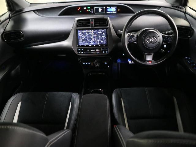 S GRスポーツ 衝突軽減 1オーナー 走行26,860km 禁煙車 9インチ型Blutoothオーディオ対応SDナビ バックカメラ オートライト付LEDライト レーダークルーズ ハーフレザー 横滑防止装置 スマート&Pスタート 保証書&取扱説明書 オートAC(4枚目)
