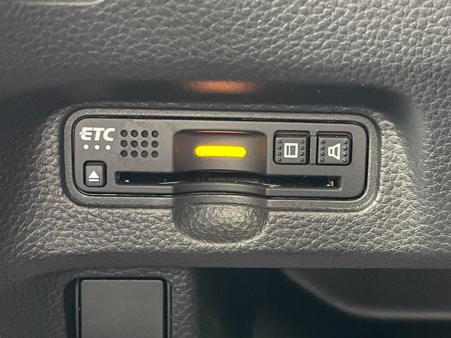 Ｎ－ＢＯＸカスタム Ｇ・Ｌターボホンダセンシング【三重仕入】【衝突軽減】【禁煙】　【車線逸脱警報】【純正８型ＳＤナビ／地デジ／ＢＴ接続／バックカメラ】【追従クルコン】【両側電動ドア】【ＬＥＤオートライト】ヒータ付ハーフレザー　ＥＴＣ　コーナーセンサ－　パドルシフト　オートＡ／Ｃ（7枚目）