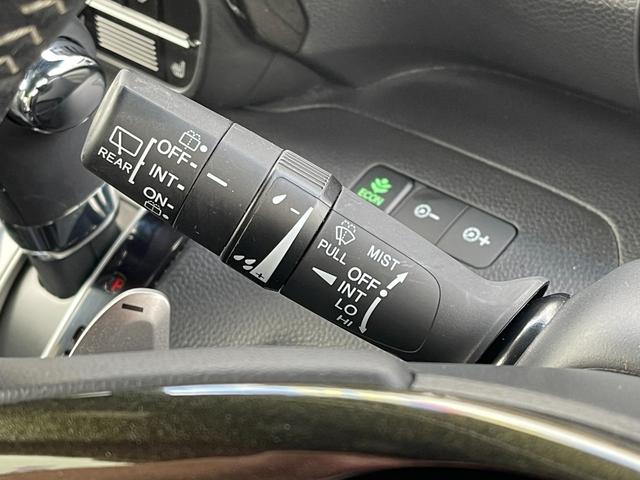 Ｎ－ＢＯＸカスタム Ｇ・Ｌターボホンダセンシング【三重仕入】【衝突軽減】【禁煙】　【車線逸脱警報】【純正８型ＳＤナビ／地デジ／ＢＴ接続／バックカメラ】【追従クルコン】【両側電動ドア】【ＬＥＤオートライト】ヒータ付ハーフレザー　ＥＴＣ　コーナーセンサ－　パドルシフト　オートＡ／Ｃ（25枚目）