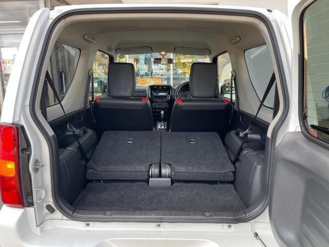 店内のキッズコーナーには人気ゲームやＤＶＤをご用意、ＴＶ・雑誌も取り揃えておりますので整備待ち時間でも退屈致しません♪各種お飲み物のご用意、お子様には風船とお菓子をプレゼントしております♪