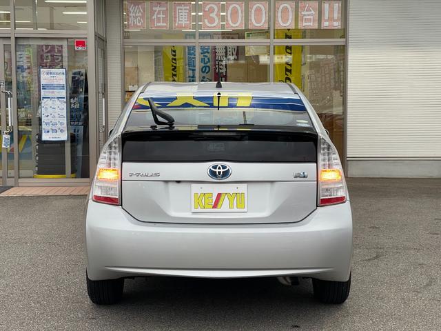 プリウス Ｓ【タイミングチェーン】【スマートキー＆プッシュスタート】　【禁煙車】【純正ＳＤナビ／ワンセグ／ＢＴ接続／ＭＳＶ／バックカメラ】【フォグランプ＆オートライト】【ＥＴＣ】【オートＡ／Ｃ】【電格ミラー】【ミラーウインカー】【取説＆保証書】【スペアキー有】（20枚目）