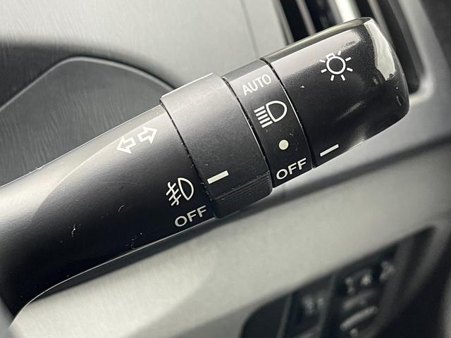 プリウス Ｓ【タイミングチェーン】【スマートキー＆プッシュスタート】　【禁煙車】【純正ＳＤナビ／ワンセグ／ＢＴ接続／ＭＳＶ／バックカメラ】【フォグランプ＆オートライト】【ＥＴＣ】【オートＡ／Ｃ】【電格ミラー】【ミラーウインカー】【取説＆保証書】【スペアキー有】（30枚目）