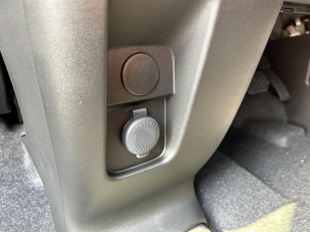 スペーシアカスタム ハイブリッドXSターボ【4WD】【届出済未使用車】衝突軽減 【車線逸脱警報】【純正9型メモリーナビ/地デジ/BT接続/全方位カメラ】【追従クルコン】【両側電動ドア】【LEDオートライト】ヒータ付ハーフレザー 電動パーキング HUD コーナーセンサ- 後席送風機(44枚目)