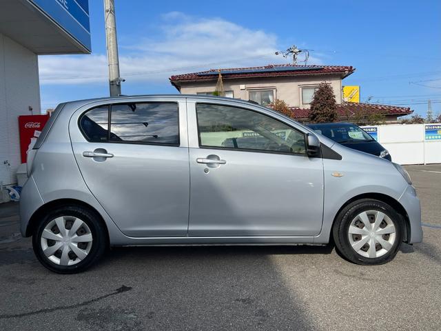 プレオプラス F スマートアシスト【衝突軽減&誤発進抑制機能】【禁煙車】 【先行車お知らせ機能】【純正オーディオ/CD/ミュージックプレイヤー接続可】【アイドリングストップ】【キーレス】レベライザー 横滑り防止 盗難防止装置 スペアキー有(11枚目)