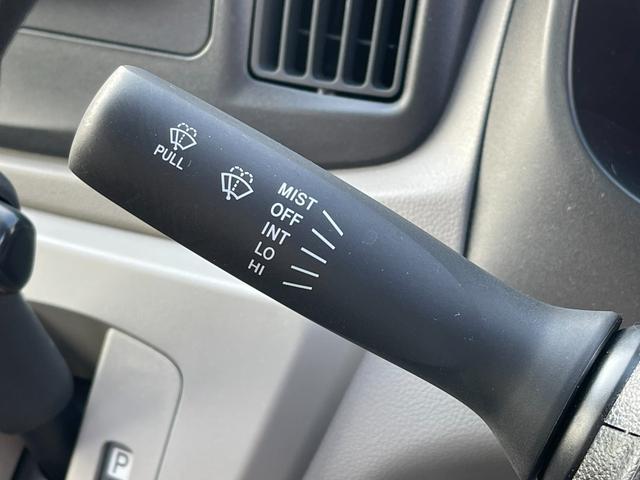 プレオプラス F スマートアシスト【衝突軽減&誤発進抑制機能】【禁煙車】 【先行車お知らせ機能】【純正オーディオ/CD/ミュージックプレイヤー接続可】【アイドリングストップ】【キーレス】レベライザー 横滑り防止 盗難防止装置 スペアキー有(29枚目)