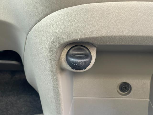 プレオプラス F スマートアシスト【衝突軽減&誤発進抑制機能】【禁煙車】 【先行車お知らせ機能】【純正オーディオ/CD/ミュージックプレイヤー接続可】【アイドリングストップ】【キーレス】レベライザー 横滑り防止 盗難防止装置 スペアキー有(32枚目)