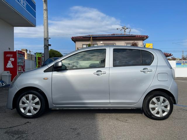 プレオプラス F スマートアシスト【衝突軽減&誤発進抑制機能】【禁煙車】 【先行車お知らせ機能】【純正オーディオ/CD/ミュージックプレイヤー接続可】【アイドリングストップ】【キーレス】レベライザー 横滑り防止 盗難防止装置 スペアキー有(45枚目)