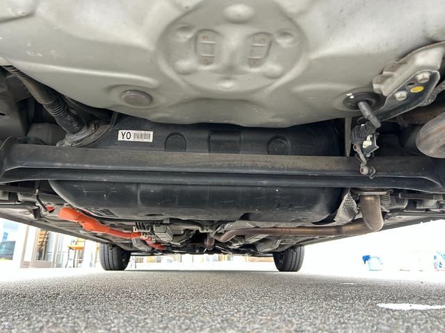 アクア Ｓ【愛媛仕入】【２０２４年製グッドイヤータイヤ】【禁煙車】　【純正ＳＤナビ／ワンセグ／ＢＴ接続】【ＬＥＤオートライト＆フォグ】【ヘッドライトウォッシャー】【ＥＴＣ】【オートエアコン】【スマートキー＆プッシュスタート】盗難防止装置　電格ミラー　ミラーウインカー（9枚目）