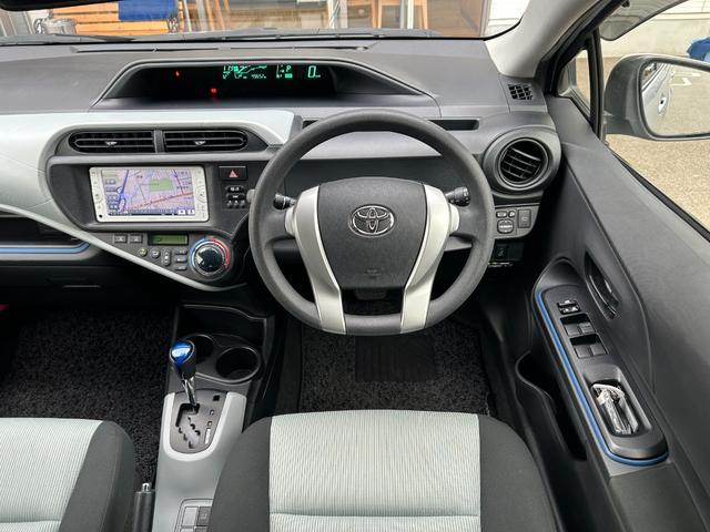 アクア Ｓ【愛媛仕入】【２０２４年製グッドイヤータイヤ】【禁煙車】　【純正ＳＤナビ／ワンセグ／ＢＴ接続】【ＬＥＤオートライト＆フォグ】【ヘッドライトウォッシャー】【ＥＴＣ】【オートエアコン】【スマートキー＆プッシュスタート】盗難防止装置　電格ミラー　ミラーウインカー（28枚目）