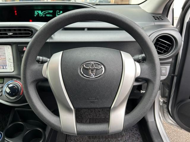 アクア Ｓ【愛媛仕入】【２０２４年製グッドイヤータイヤ】【禁煙車】　【純正ＳＤナビ／ワンセグ／ＢＴ接続】【ＬＥＤオートライト＆フォグ】【ヘッドライトウォッシャー】【ＥＴＣ】【オートエアコン】【スマートキー＆プッシュスタート】盗難防止装置　電格ミラー　ミラーウインカー（34枚目）