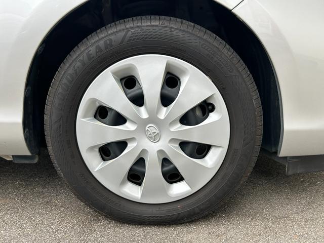 アクア Ｓ【愛媛仕入】【２０２４年製グッドイヤータイヤ】【禁煙車】　【純正ＳＤナビ／ワンセグ／ＢＴ接続】【ＬＥＤオートライト＆フォグ】【ヘッドライトウォッシャー】【ＥＴＣ】【オートエアコン】【スマートキー＆プッシュスタート】盗難防止装置　電格ミラー　ミラーウインカー（40枚目）