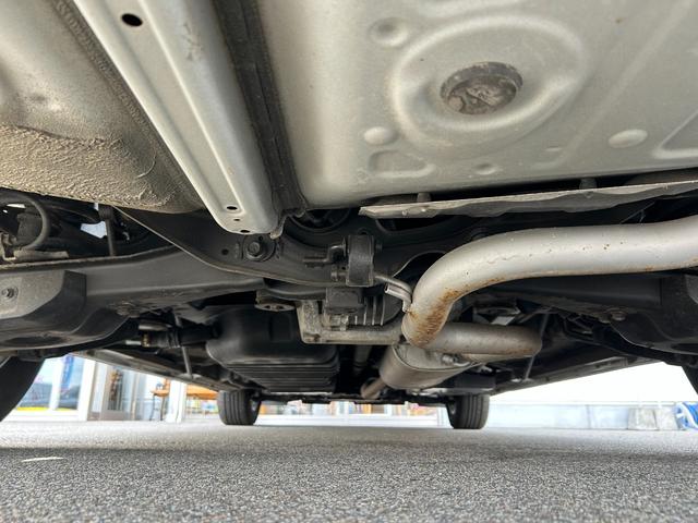 一部車両を除き他店在庫の取寄せ陸送費は無料にて対応中！品質にこだわった関東仕入れ！低走行の高品質車だけを仕入れております。ボディの綺麗さはもちろん、北陸地方特有の下廻りのサビなどもない車両をご案内☆