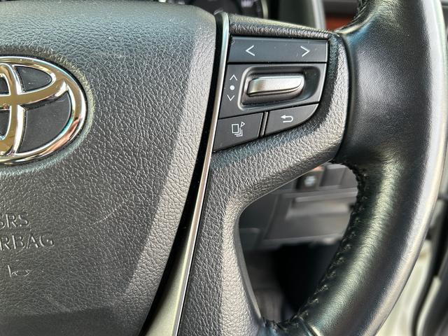 自社の陸運局認証工場を併設！国家資格を持った整備士による整備。ステレオ、エアコン等の走行に関係のない所も不具合箇所があれば修理してご納車致します。