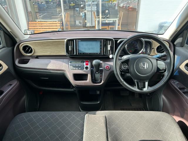 Ｎ－ＯＮＥ プレミアム【あんしんＰＫＧ】【衝突軽減】【純正アルミ】禁煙車　【純正メモリーナビ／地デジ／ＢＴ接続／バックカメラ】【ＨＩＤオートライト】【ＥＴＣ】【アイドリングストップ】スマートキー＆プッシュスタート　オートＡ／Ｃ　ミラーウインカー　電格ミラー　横滑り防止装置（3枚目）