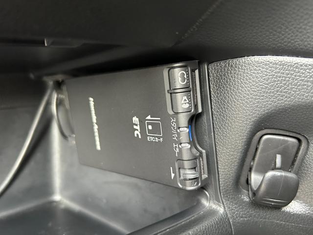 Ｎ－ＯＮＥ プレミアム【あんしんＰＫＧ】【衝突軽減】【純正アルミ】禁煙車　【純正メモリーナビ／地デジ／ＢＴ接続／バックカメラ】【ＨＩＤオートライト】【ＥＴＣ】【アイドリングストップ】スマートキー＆プッシュスタート　オートＡ／Ｃ　ミラーウインカー　電格ミラー　横滑り防止装置（6枚目）