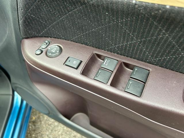 Ｎ－ＯＮＥ プレミアム【あんしんＰＫＧ】【衝突軽減】【純正アルミ】禁煙車　【純正メモリーナビ／地デジ／ＢＴ接続／バックカメラ】【ＨＩＤオートライト】【ＥＴＣ】【アイドリングストップ】スマートキー＆プッシュスタート　オートＡ／Ｃ　ミラーウインカー　電格ミラー　横滑り防止装置（35枚目）