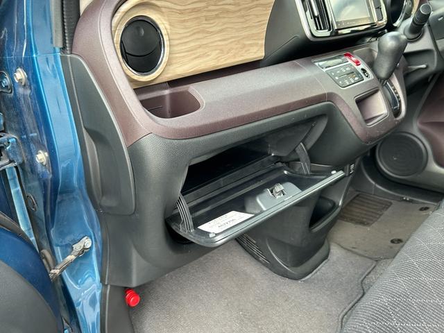 Ｎ－ＯＮＥ プレミアム【あんしんＰＫＧ】【衝突軽減】【純正アルミ】禁煙車　【純正メモリーナビ／地デジ／ＢＴ接続／バックカメラ】【ＨＩＤオートライト】【ＥＴＣ】【アイドリングストップ】スマートキー＆プッシュスタート　オートＡ／Ｃ　ミラーウインカー　電格ミラー　横滑り防止装置（36枚目）