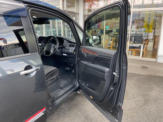 デリカD:5 P【4WD】【静岡仕入】【衝突軽減&車線逸脱警報】【禁煙車】 【アルパイン10インチナビ/地デジ/BT接続/全方位カメラ】【アルパイン製後席モニター】【追従クルコン】【両側電動ドア】【ヒータ付電動シート】LEDオートライト BSM 電動リアゲート ETC(17枚目)