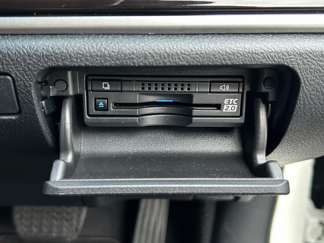 クラウン アスリートGi-Four【4WD】【衝突軽減&車線逸脱警報】 【2023年製ヨコハマ】禁煙【寒冷地仕様】【純正8型ナビ/地デジ/BT接続/全方位カメラ】【純正ドラレコ】【ヒーター&クーラー付電動黒革シート】追従クルコン BSM コーナーセンサ- ETC2.0(11枚目)