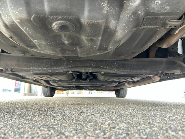 フィット G【タイミングチェーン】【2023年製ダンロップタイヤ】禁煙 【純正HDDナビ/ワンセグ/CD&DVD再生/バックカメラ】【ETC】【キーレス】【電格ミラー】【ミラーウインカー】【スペアキー有】(9枚目)