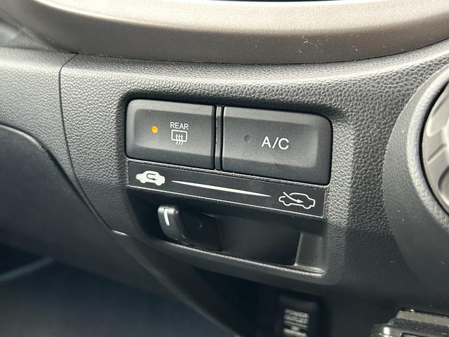 フィット G【タイミングチェーン】【2023年製ダンロップタイヤ】禁煙 【純正HDDナビ/ワンセグ/CD&DVD再生/バックカメラ】【ETC】【キーレス】【電格ミラー】【ミラーウインカー】【スペアキー有】(32枚目)