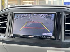 【バックカメラ】付で方向確認も安心です。狭い駐車場や後方確認しにくい場所で活躍します♪駐車が苦手な方にもオススメな便利機能です！ 4